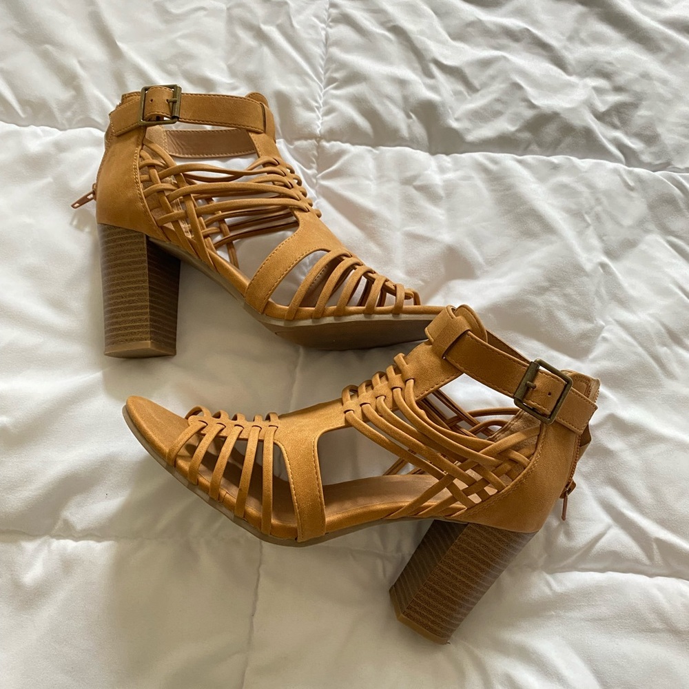 URBAN BEHAVIOR HEELS 👠